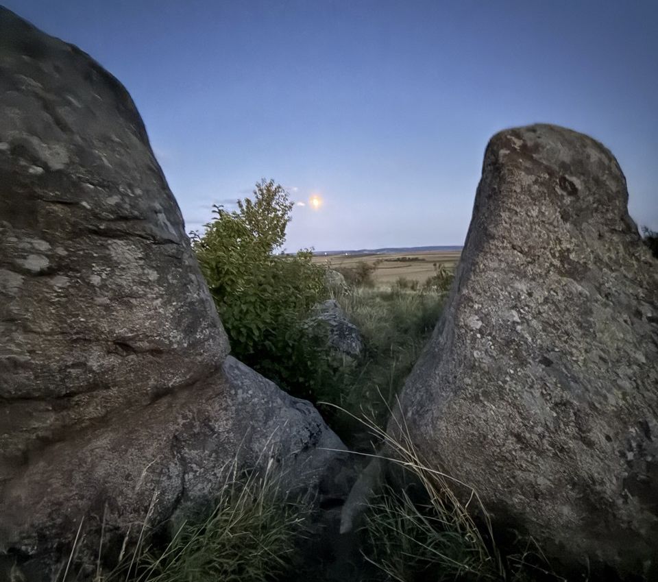 Kulturelle und spirituelle Wanderung um Eggenburg mit Andreas Nußbaummüller und Arbeo Scherer von Ottenfels